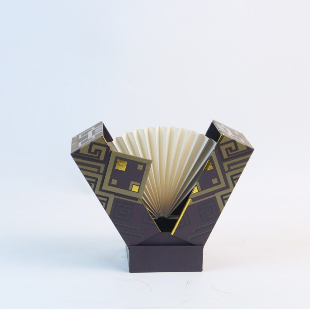 Customizable Fan Shaped Special Gift Box with Unique Design