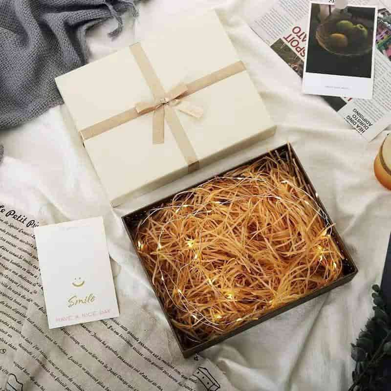 With ribbon gift box suitable for wedding birthday party special design.jpg