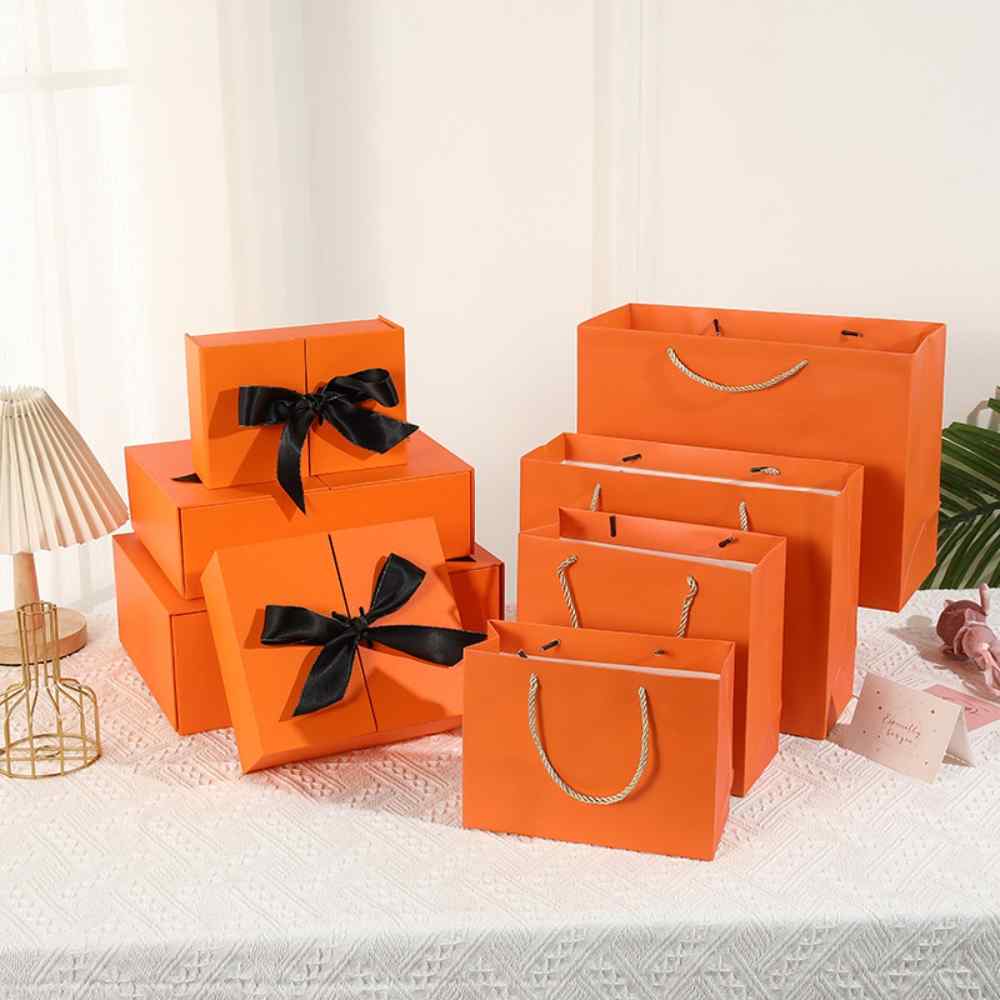gift box set -o_WH_1000x1000px.jpg